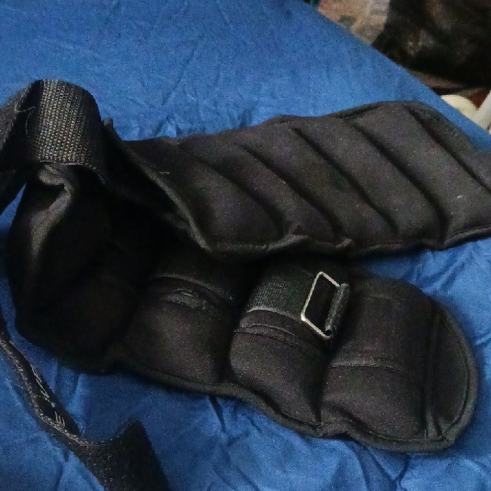 Black Adjustable Leg Weights